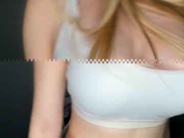 girl
        harriethudson cam image #1936655