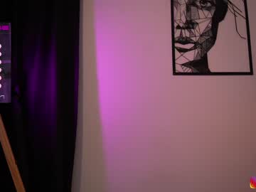 girl
        lucie_beltran cam image #1119284