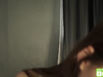 girl
        tessarosse_ cam image #1021908