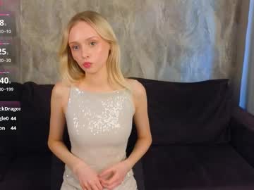 girl
        alodiedarbyshire cam image #4372046