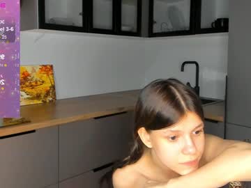 girl
        sloanesharp cam image #2942626