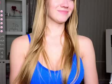 girl
        cute_fox_girl cam image #3961544