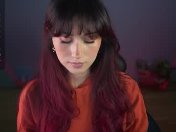 girl
        greeny_mat cam image #3707757