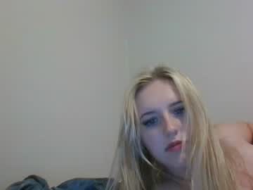 girl
        winewitch69 cam image #1279064