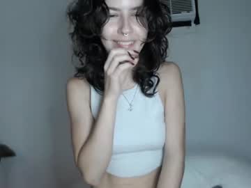 girl
        frenchava cam image #1173293