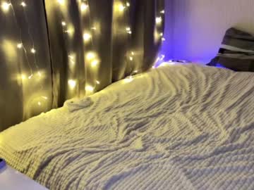 couple
        sweet_peach_696969 cam image #1271895