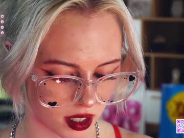 girl
        audreycarvin cam image #3479774