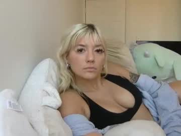 girl
        applebottomannie cam image #2889787