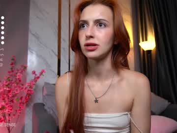 girl
        may_rose_ cam image #2577172
