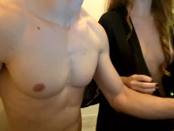 couple
        2kinkycats cam image #381217