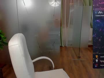 girl
        anyarayne cam image #1903310