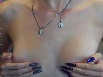 girl
        audreycarvin cam image #3217333