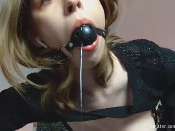 girl
        lea_exe cam image #1934081