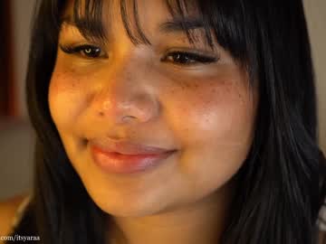 girl
        itsyaraa cam image #1809005