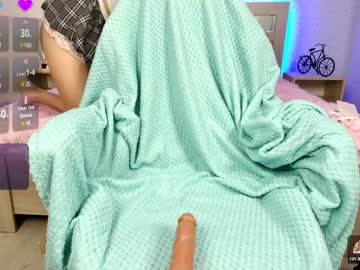 girl
        olivia_shy_ cam image #3996850