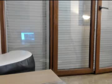 girl
        hotel77777 cam image #1851746