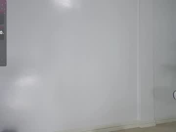 girl
        bewbimiya cam image #1935404