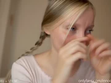 girl
        pureangeldolores cam image #1745350