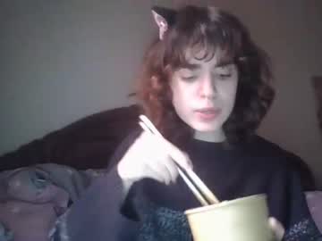 girl
        kitsunebby cam image #839317