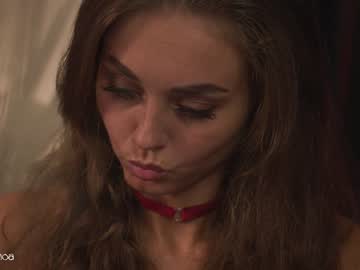 girl
        lettymoa cam image #1440206