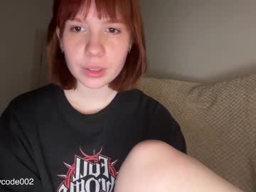 girl
        sleepycode002 cam image #4595158