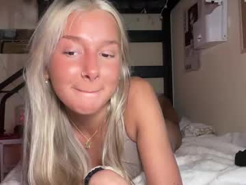 girl
        zoegabrielle cam image #3902160