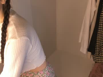 girl
        ritaschneider cam image #769522