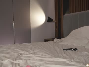 girl
        sweet_moan cam image #3050303
