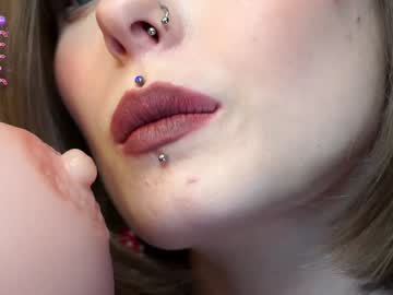 girl
        odeliabrownell cam image #3726011