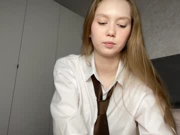 girl
        lizzy_cutie cam image #3526355