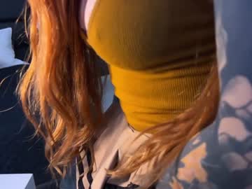 girl
        annaliese_bach cam image #2172132
