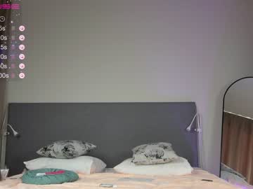 girl
        sweettinaaa cam image #585354