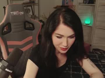 girl
        evelynclaire cam image #2201767