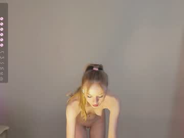 girl
        cute_shine_babe cam image #2418034