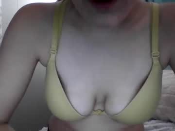 girl
        elizalynn368210 cam image #1991624