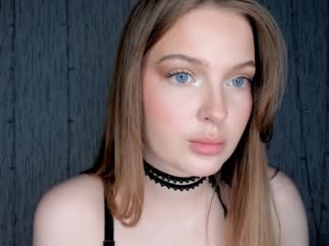 girl
        charlotteewalker cam image #2290134