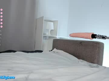 girl
        olsenspring cam image #4085021