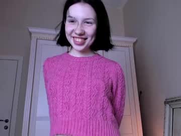 girl
        sleepycode002 cam image #1283042