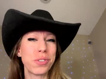 girl
        mvpkrazydaizy cam image #3983903