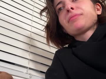 girl
        rosykindred cam image #3456508