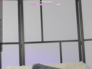 girl
        xenomy cam image #3864571