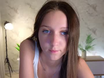 girl
        tadammary cam image #2170215