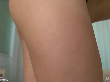 girl
        _sirine_ cam image #3978133