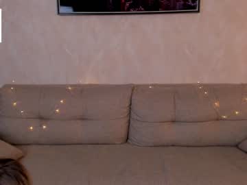 girl
        annislive cam image #2350458