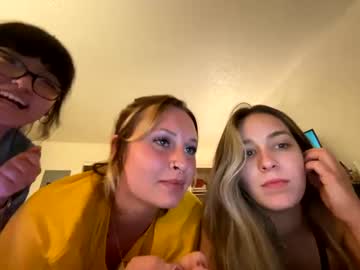 couple
        bbgirlgem cam image #3161123