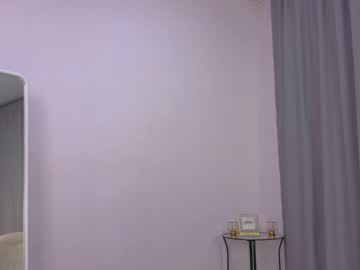 girl
        wanda_robinson cam image #1186479