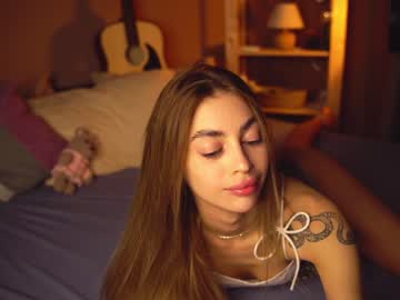 girl
        cuteelsa_ cam image #2160071