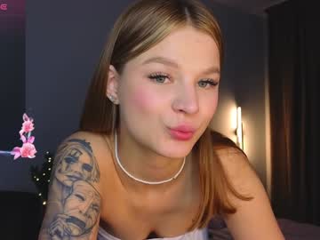 girl
        lovely_babyy cam image #3810057