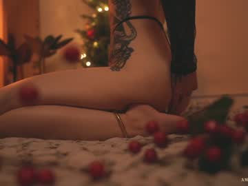 girl
        ambientink cam image #287632