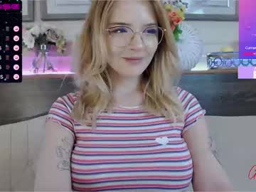 girl
        ginger_pie cam image #1195714